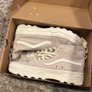 Vans Women's Sneakers in Cream and White